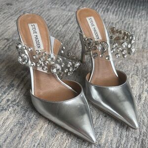 Steve Madden Dunn Metallic Silver Crystal Heels